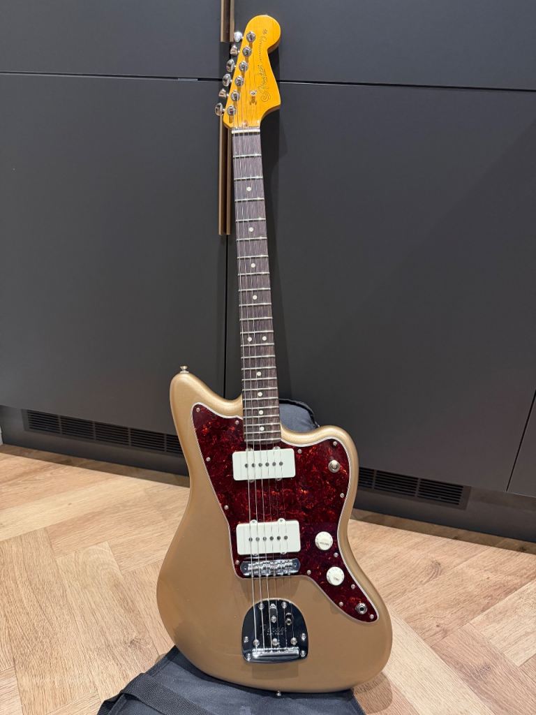 Fender Jazzmaster Professional