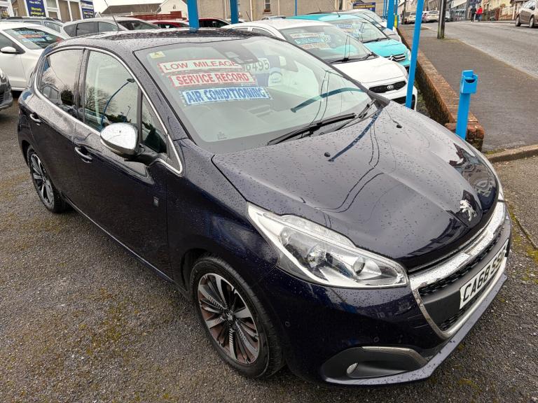 2018 Peugeot 208 1.2 PureTech 82 Tech Edition 5dr [Start Stop] HATCHBACK Petrol Manual