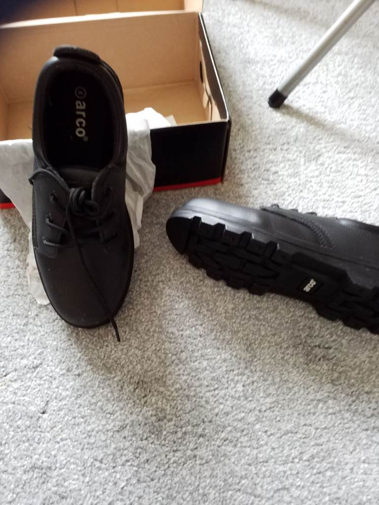 Mens work shoes