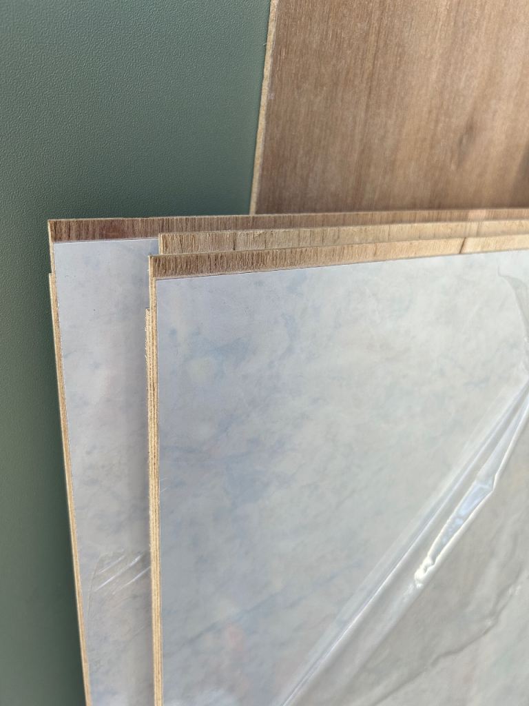4 New Rearo Wet-wall Panels for bathrooms. 