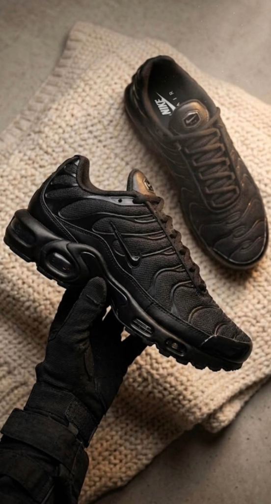 🔥 BRAND NEW Nike Air Max Plus TN Triple Black • Collection / Safe Tracked Postage 🔥