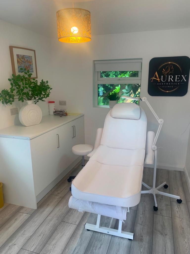 Clinic/Treatment Room to Rent – £550 pcm (Bills Included) | Mon–Fri, 9am–5pm