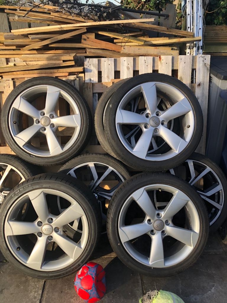 Audi stamped ttrs 18 inch alloys