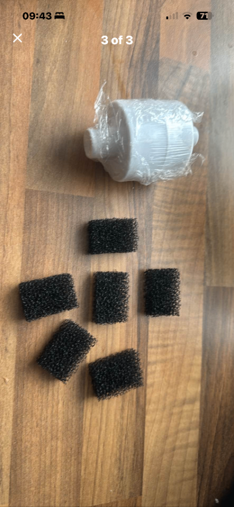 Cat water fountain with accessories 