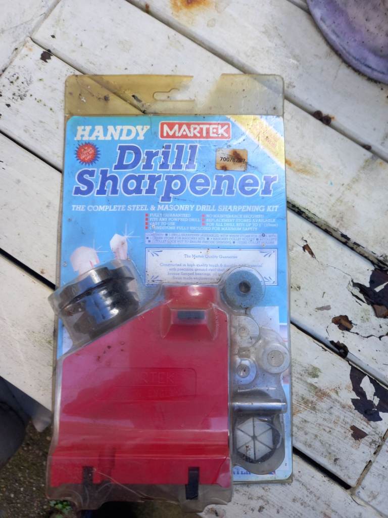Drill bit sharpener 