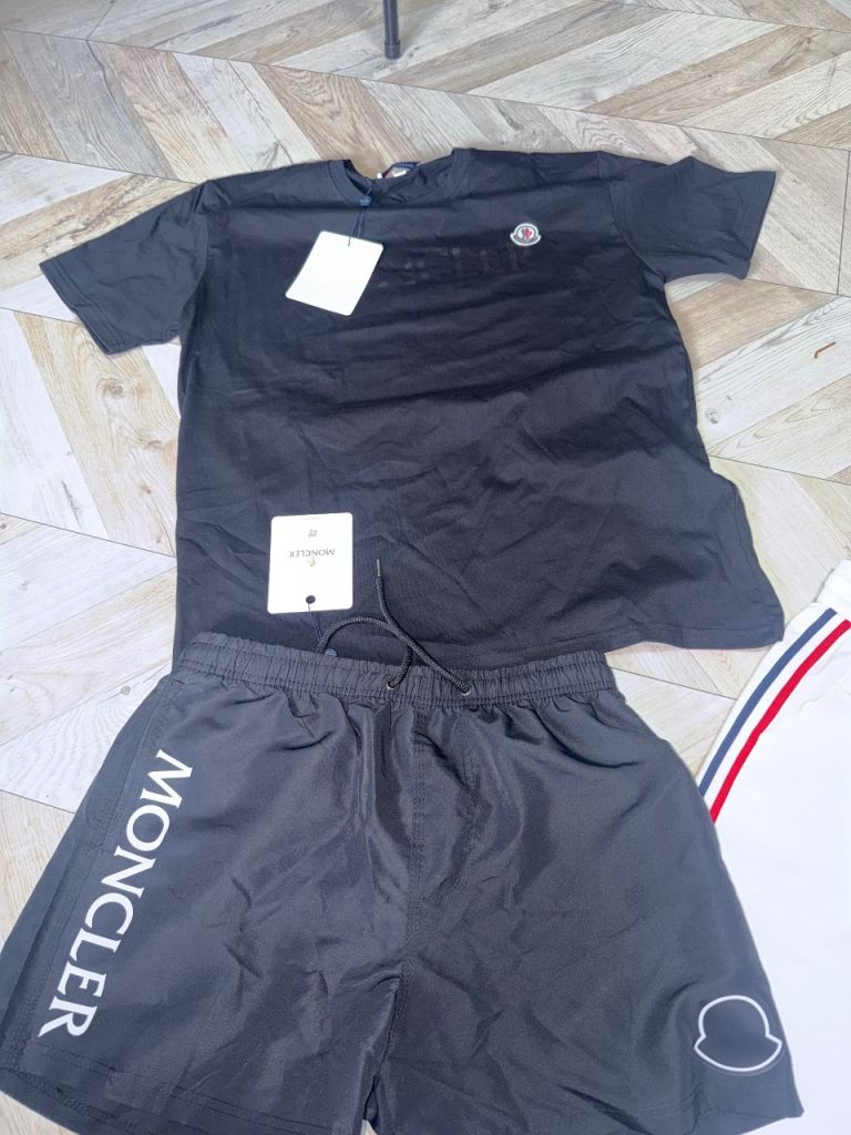 Moncler t shirt short set men’s cheap