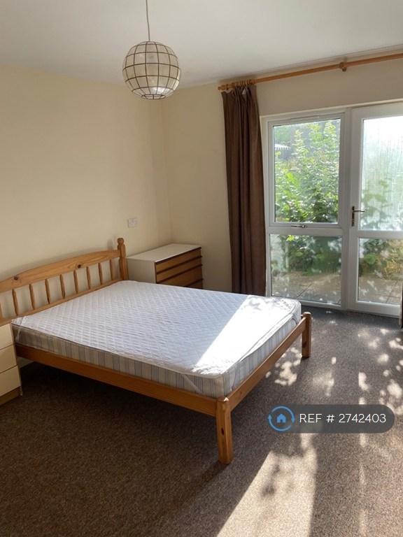 3 bedroom flat in Ringwood Road, Bath, BA2 (3 bed) (#2742403)