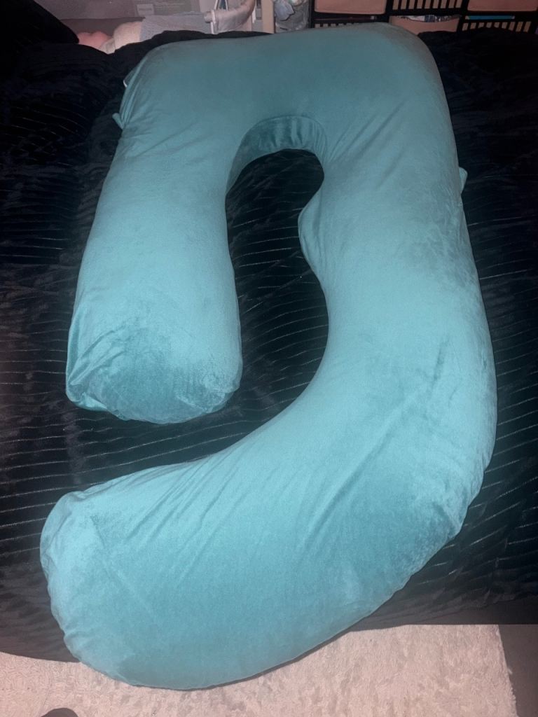 Large pregnancy/materninty pillow