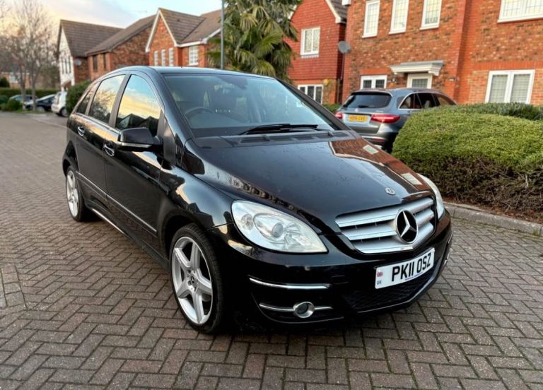 2011 MERCEDES B180 DIESEL, MOT OCTOBER 2026, FULL SERICE HISTORY ,2 KEYS