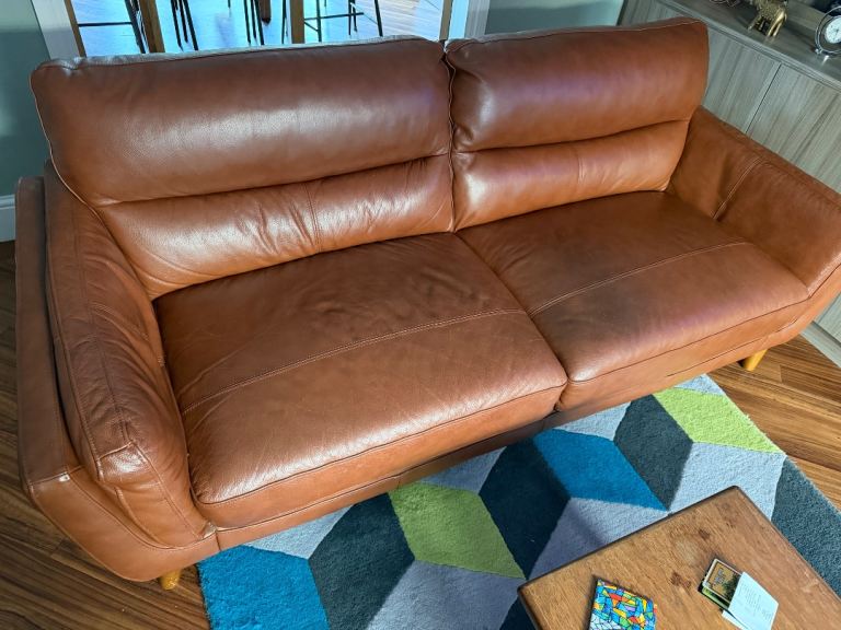 Tan Leather 4-Seater Sofa – Good Condition
