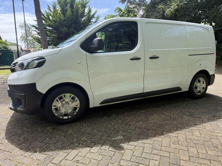 TOYOTA PROACE 1.5 D Active 2023