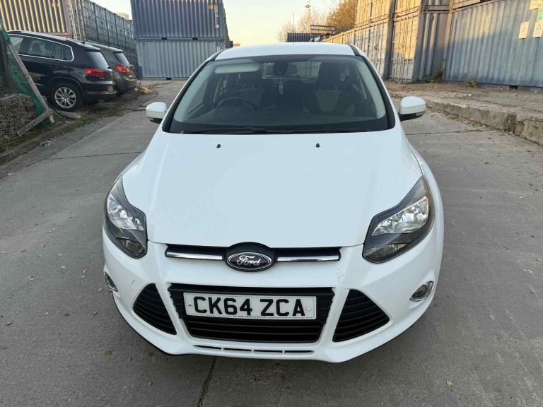 2014 Ford Focus 1.0 125 EcoBoost Zetec Navigator 5dr HATCHBACK Petrol Manual