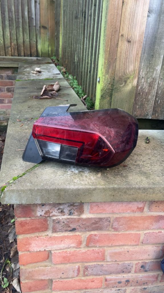 Corsa f taillight