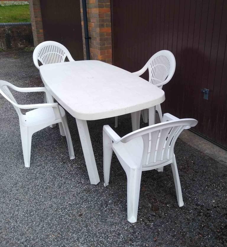 French quality outdoor table and six chairs