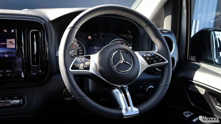 1969 Mercedes-Benz Vito 100kWh SELECT Tourer Double Cab (Auto) FWD L3 (8Seat) Window Van Electric...