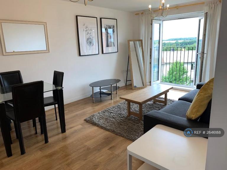 2 bedroom flat in Ellington Court, Oxford, OX3 (2 bed) (#2646188)