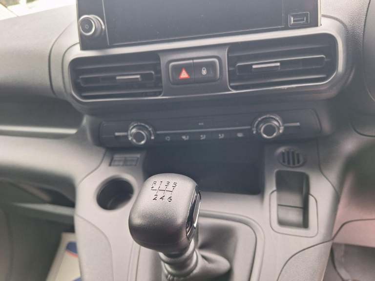 VAUXHALL COMBO 1.5 Turbo D 2300 Prime LWB L2 White Manual Diesel 2023