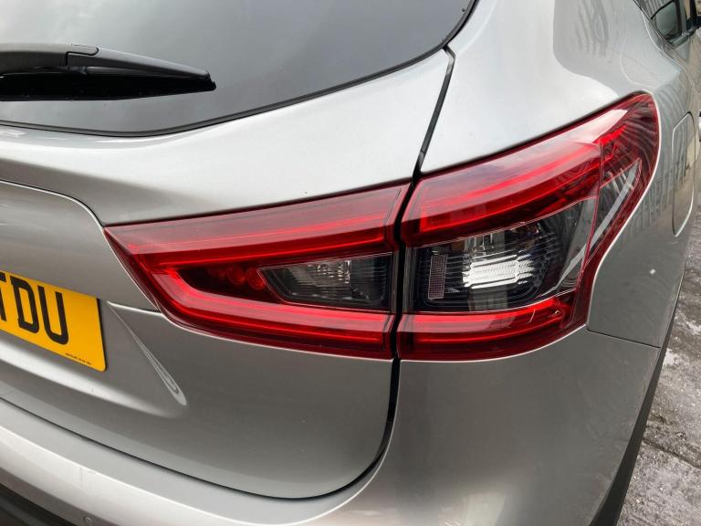 2019 Nissan Qashqai 1.3 DiG-T N-Connecta 5dr HATCHBACK PETROL Manual
