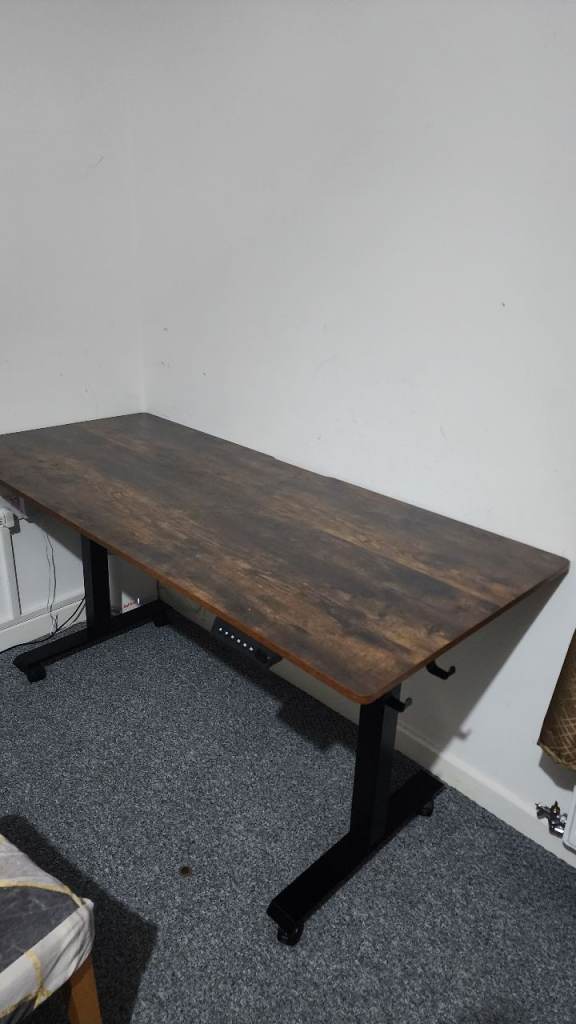 Adjustable Standing Desk – Brown Wood Effect Top, Good Condition