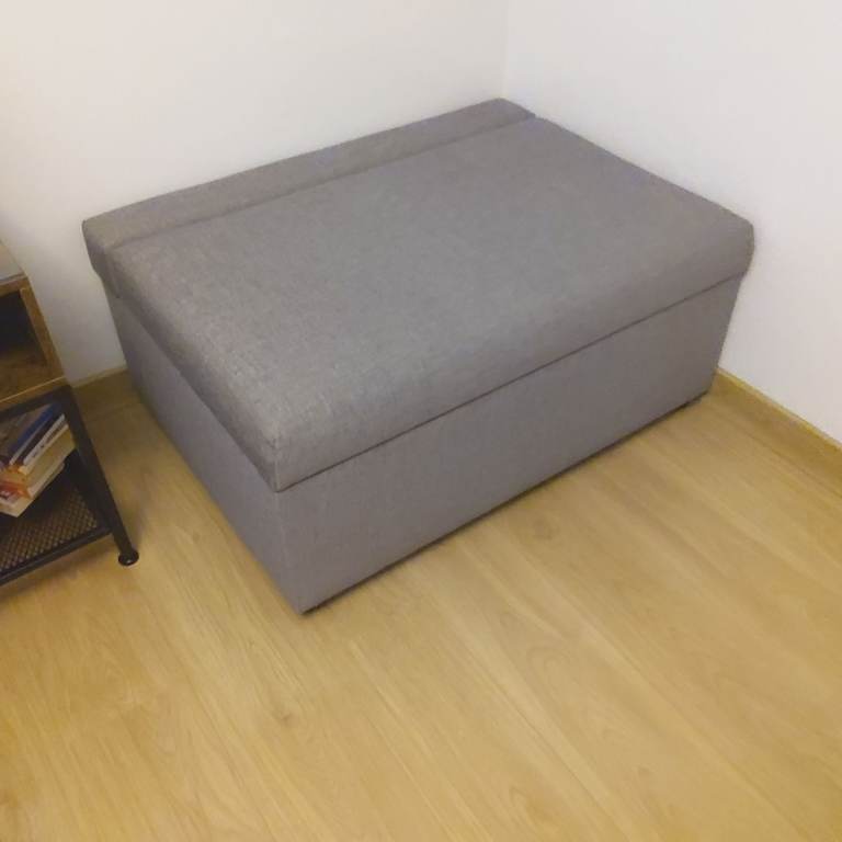 Fold out single divan bed