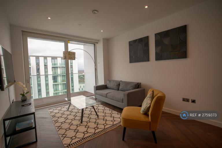 1 bedroom flat in Lightbox, Media City Uk, Salford, M50 (1 bed) (#2759373)