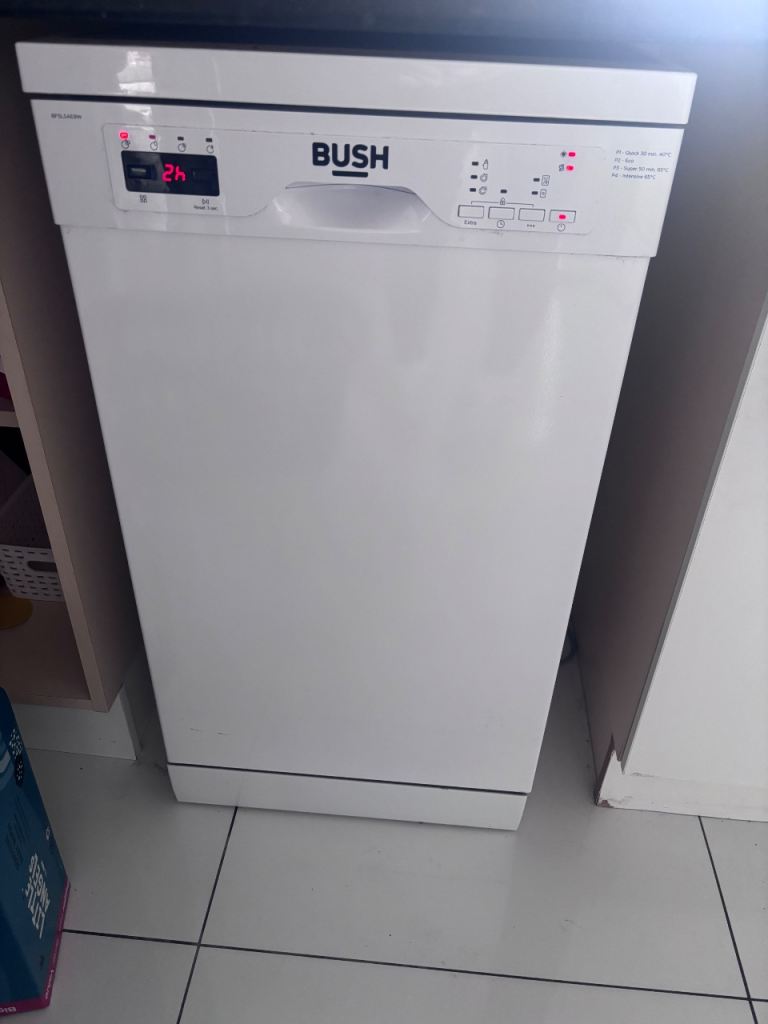Slimline dishwasher 