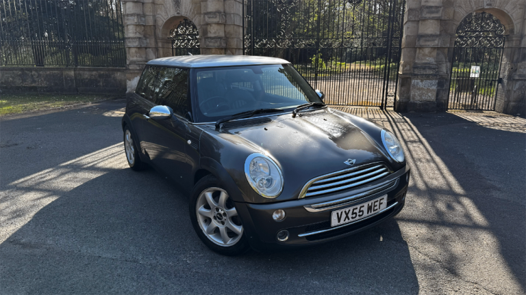 Mini Cooper Park Lane 1.6 - Heated Leather - Excellent Condition - Great Example
