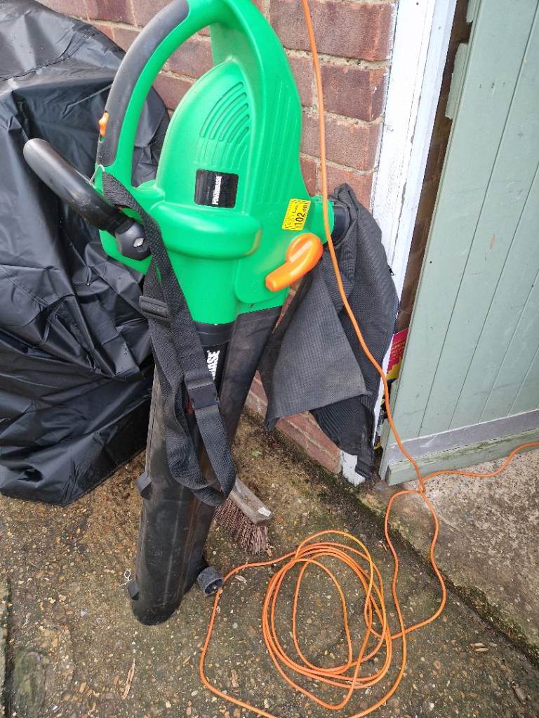 Powerbase electric garden vac/blower