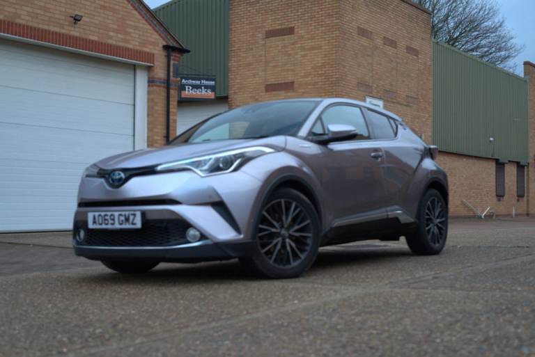 Toyota C-HR 2019 - FSH - TOYOTA WARRANTY - READY TO GO!