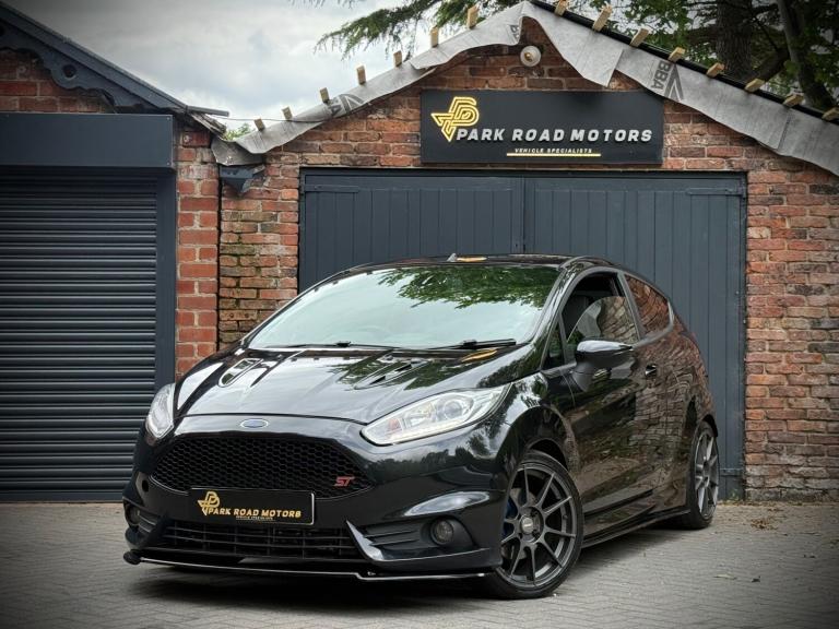 2015 Ford Fiesta 1.6 EcoBoost ST-3 3dr HATCHBACK Petrol Manual