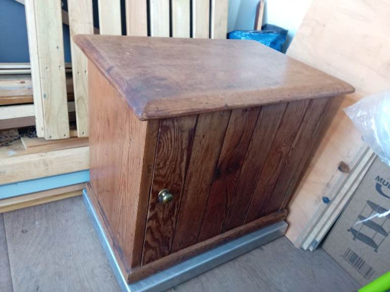 Lovely Antique pine cupboard 