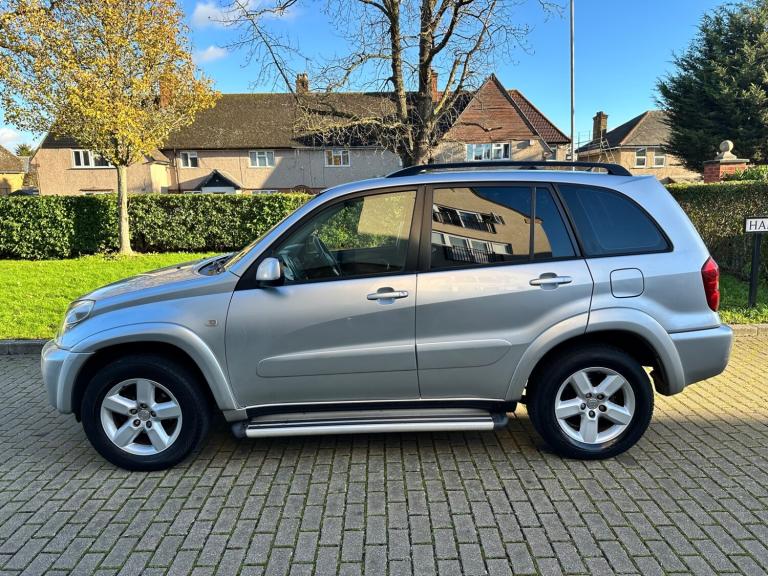 2005 Toyota RAV4 2.0 XT3 5dr ESTATE Petrol Manual