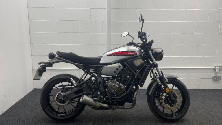 YAMAHA XSR700 ABS ** April 27 MOT - All Keys and Books - Warranty **