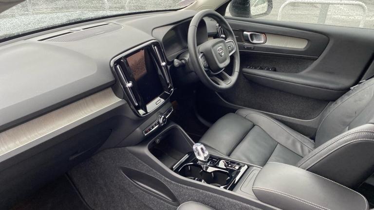 2024 Volvo XC40 2.0 B3P Ultra Dark 5dr Auto ESTATE PETROL Automatic