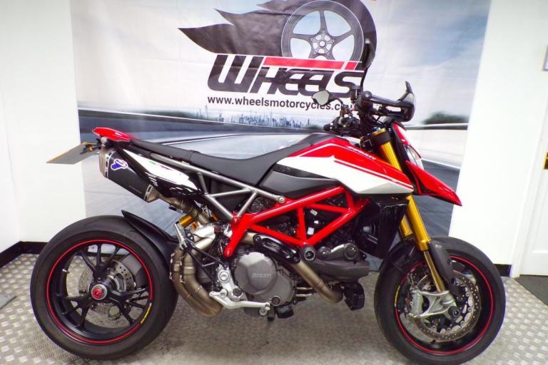 2020 DUCATI HYPERMOTARD 950 SP