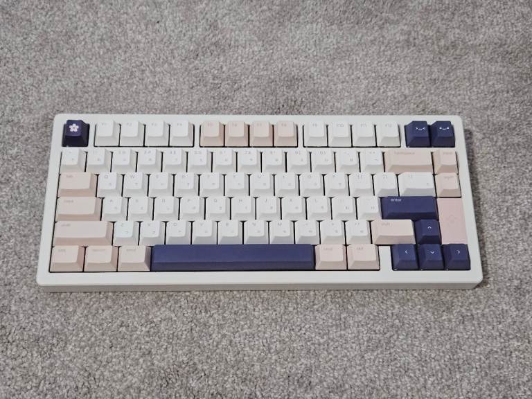 Excellent Condition Osume Play75 (ANSI) w/ Sakura keycaps, switches, cable