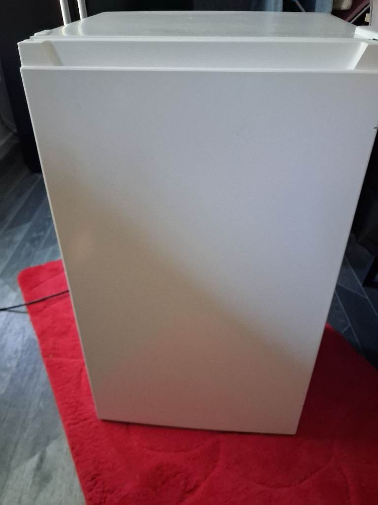 White Freestanding Freezer – Good Condition