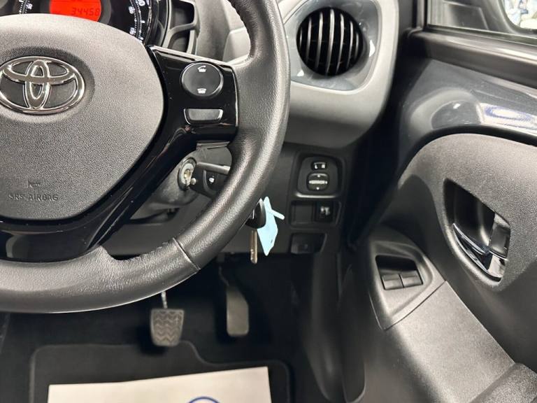 2020 Toyota AYGO 1.0 VVT-i X-TREND FUNROOF X-SHIFT AUTO FIVE DOOR 70 BHP Hatchback Petrol Automatic