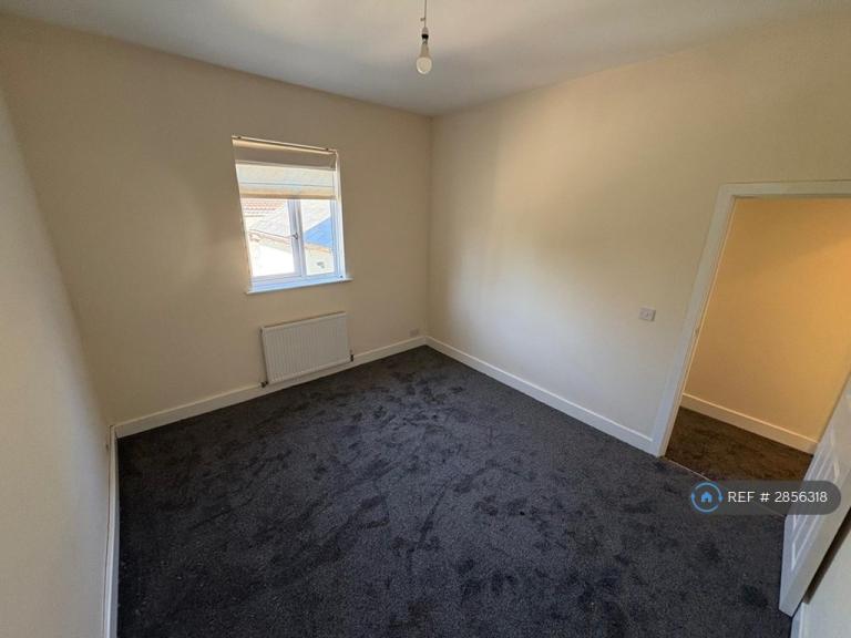 1 bedroom flat in Himley Road, Dudley, DY1 (1 bed) (#2856318)