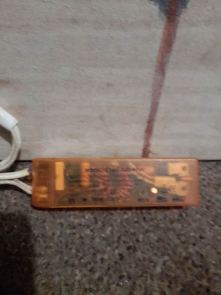 Electronic Ballast for Fluorescent Light – Good Condition
