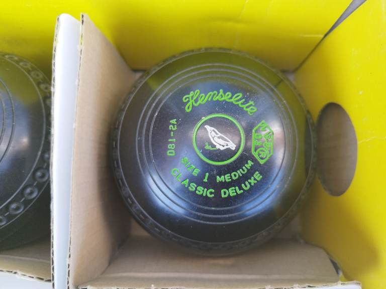 Henselite Classic Deluxe Lawn Bowls size 1