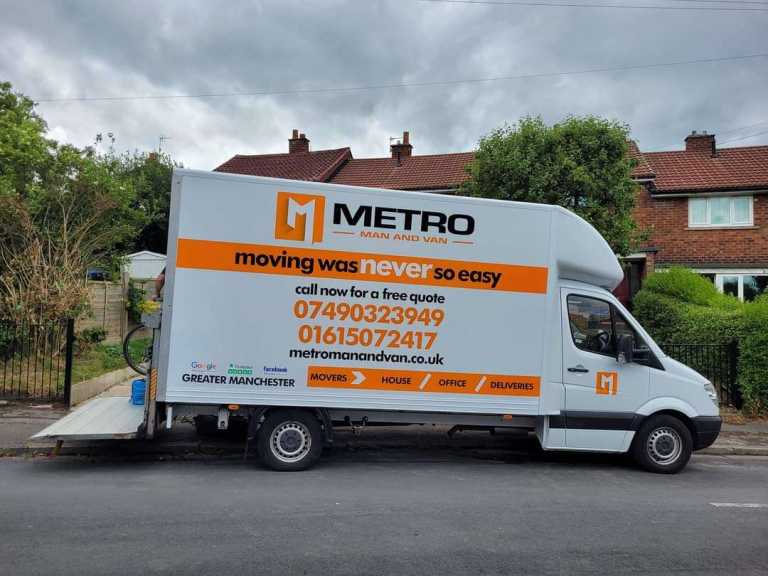 Metro man and van Oldham/Greater Manchester.