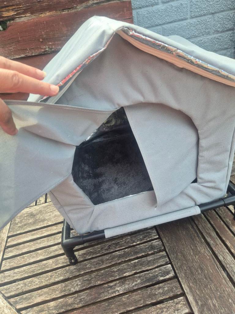 Cat/dog home