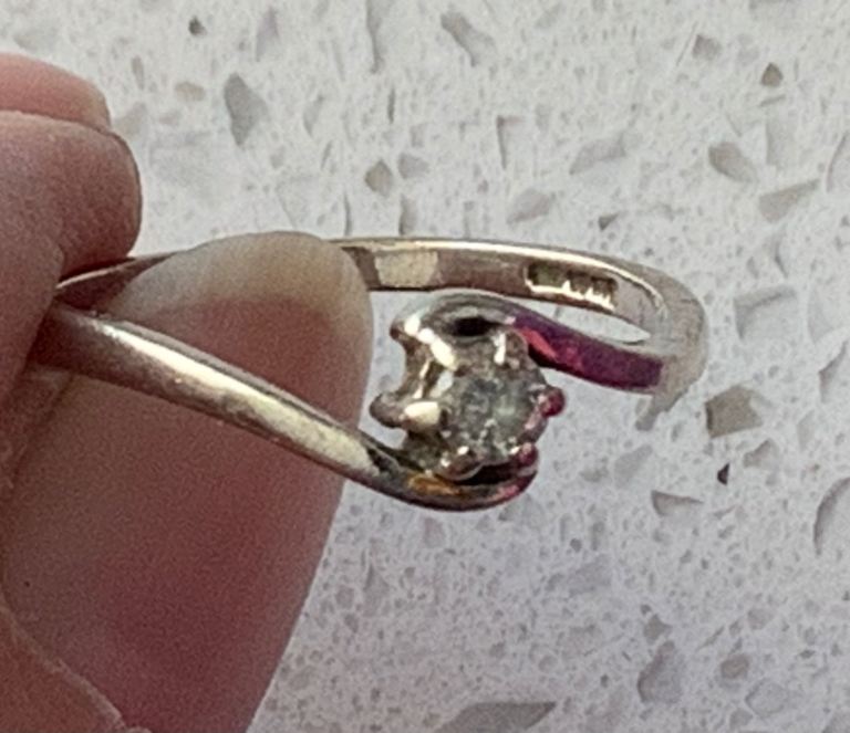 WHITE GOLD SOLITAIRE ENGAGEMENT RING, VERY DAINTY SETTING - VERY PRETTY RING, PRICED TO SELL AT