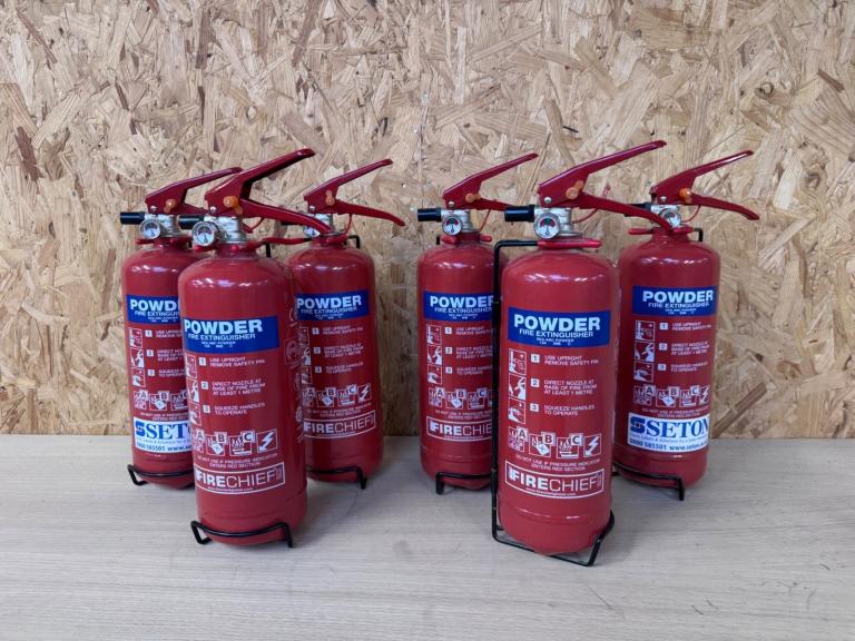 6x 2kg ABC Powder Fire Extinguishers Fully Charged & Wall Brackets. (RRP £100.00, for sale £65.00)
