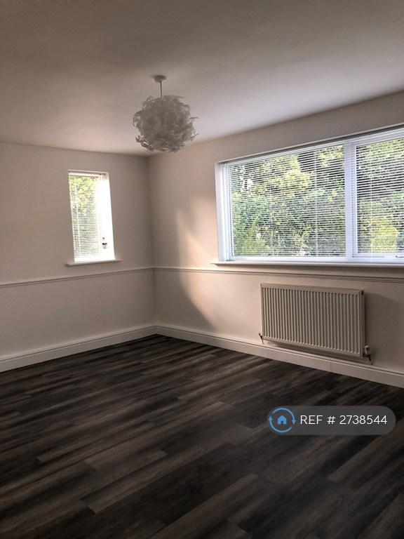 1 bedroom flat in St Lawrence Court, Canterbury, CT1 (1 bed) (#2738544)