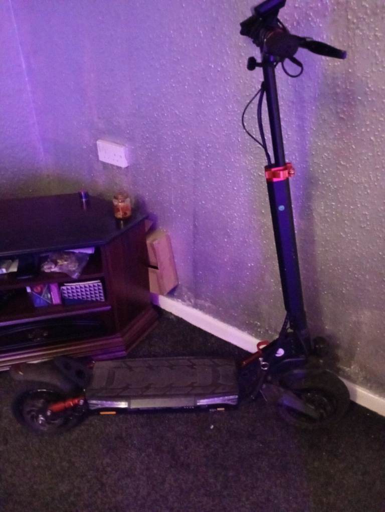 Electric Scooter – Black, Good Condition