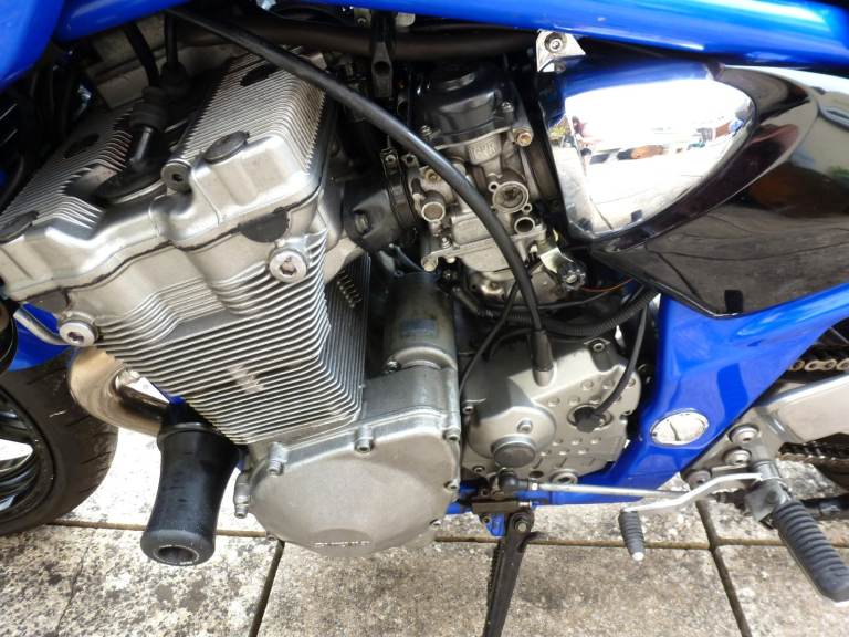 SUZUKI BANDIT 600S (RUNNING)