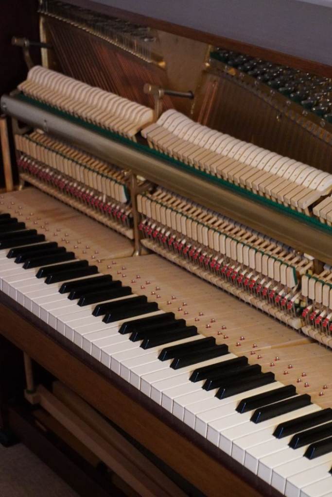 Acoustic piano - German quality - Delivery available.