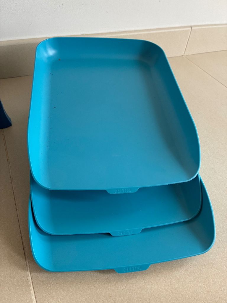 Plastic Trays (Set of 3) – Good Condition, L plates, small irish dancing shows ( maybe age 4-5)
